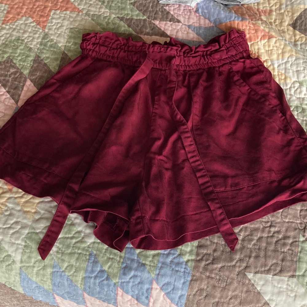 H&M Women's High Waist Paper bag Shorts - Burgundy